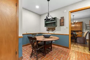 415 Hemlock Ln, Rockford, IL 61107 - Photo 7