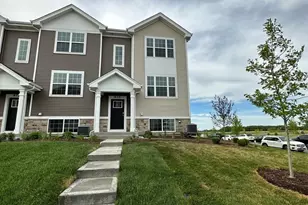 880 Briar Gln Ct, Hampshire, IL 60140 - Photo 1
