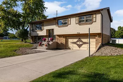 1138 Timber Lane, Darien, IL 60561 - Photo 3