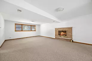1138 Timber Ln, Darien, IL 60561 - Photo 27