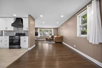 1138 Timber Lane, Darien, IL 60561 - Photo 11