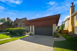 9336 S Bell Ave, Chicago, IL 60643 - Photo 3