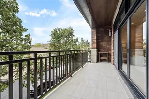 3951 N Wayne Ave, Chicago, IL 60613 - Photo 9