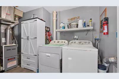 1121 N State Street, Bloomington, IL 61701 - Photo 9