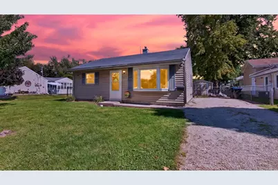 1121 N State Street, Bloomington, IL 61701 - Photo 1