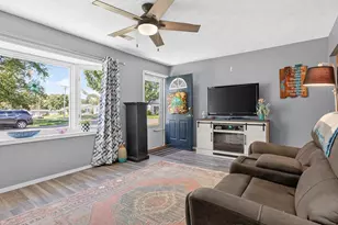 1121 N State St, Bloomington, IL 61701 - Photo 5