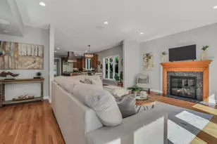5153 Farwell Ave, Skokie, IL 60077 - Photo 13