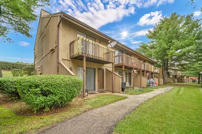 60 Aspen Colony #4, Fox Lake, IL 60020 - Photo 3
