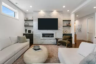 2422 W Lyndale St, Chicago, IL 60647 - Photo 9