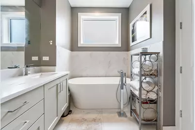 2422 W Lyndale Street #3, Chicago, IL 60647 - Photo 23