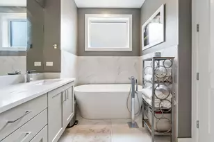 2422 W Lyndale St, Chicago, IL 60647 - Photo 23