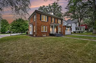 895 S Greenwood Ave, Kankakee, IL 60901 - Photo 1