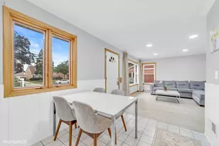 7408 W Argyle St, Harwood Heights, IL 60706 - Photo 11