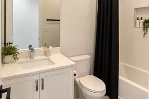 2122 W Crystal St, Chicago, IL 60622 - Photo 9