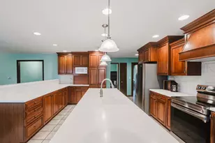 113 Diane Dr, Lexington, IL 61753 - Photo 7