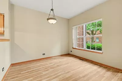 3 4 Seasons Court, Elmhurst, IL 60126 - Photo 5