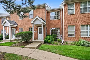 3 4 Season's Ct, Elmhurst, IL 60126 - Photo 1