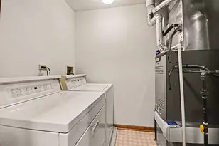 3 4 Season's Ct, Elmhurst, IL 60126 - Photo 23