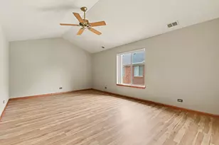 3 4 Season's Ct, Elmhurst, IL 60126 - Photo 13