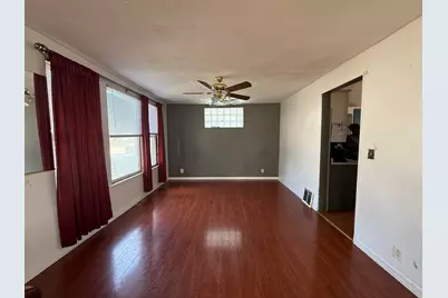 930 W Park Avenue, Joliet, IL 60436 - Photo 5