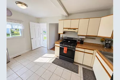 1818 Nebraska Road, Rockford, IL 61108 - Photo 9