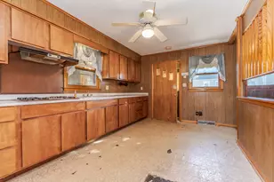 715 W Grant Ave, Pontiac, IL 61764 - Photo 23