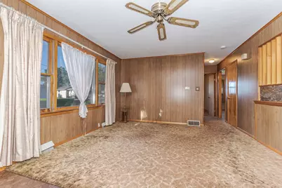 715 W Grant Avenue, Pontiac, IL 61764 - Photo 13