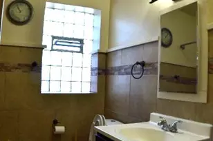 8204 S Exchange Ave, Chicago, IL 60617 - Photo 7