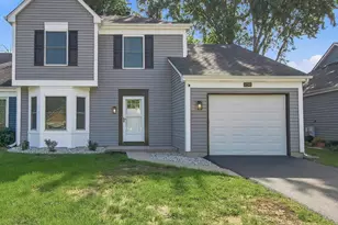 1240 Huntington Dr, Mundelein, IL 60060 - Photo 1