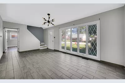 8930 Saratoga Drive, Bridgeview, IL 60455 - Photo 7