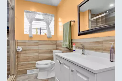 8901 S 49th Court, Oak Lawn, IL 60453 - Photo 9