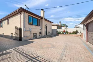 4933 N Sayre Ave, Chicago, IL 60656 - Photo 3