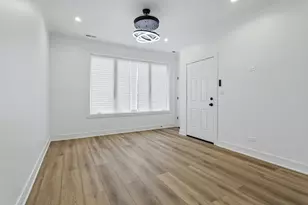 4623 S Prairie Ave, Chicago, IL 60653 - Photo 5