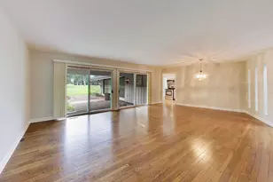 1117 Summit Hills Ln, Naperville, IL 60563 - Photo 5