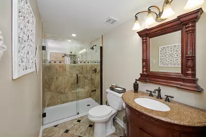 9041 Delphia Avenue, Des Plaines, IL 60016 - Photo 25