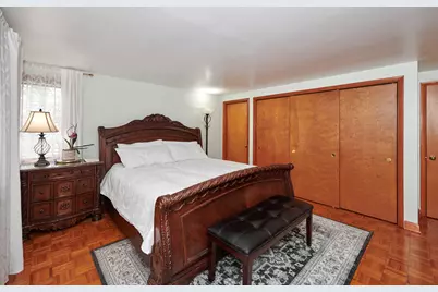 9041 Delphia Avenue, Des Plaines, IL 60016 - Photo 15