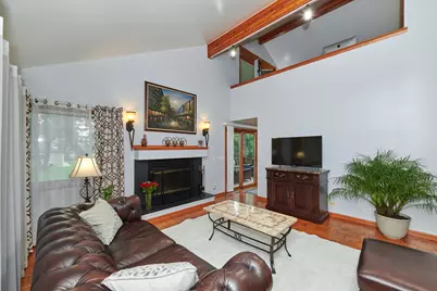 9041 Delphia Avenue, Des Plaines, IL 60016 - Photo 5