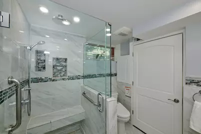 9041 Delphia Avenue, Des Plaines, IL 60016 - Photo 43