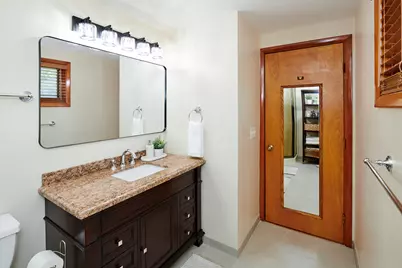 9041 Delphia Avenue, Des Plaines, IL 60016 - Photo 19