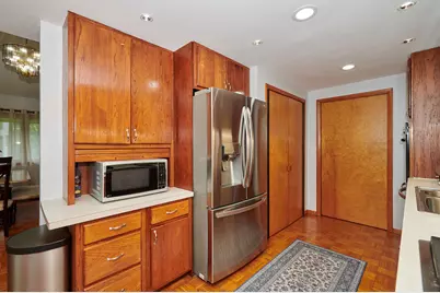 9041 Delphia Avenue, Des Plaines, IL 60016 - Photo 23