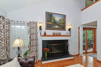 9041 Delphia Avenue, Des Plaines, IL 60016 - Photo 3