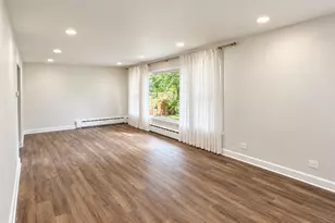 2811 Forest Ln, Waukegan, IL 60087 - Photo 7