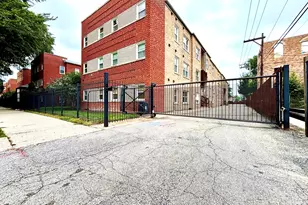 6423 N Damen Ave, Chicago, IL 60645 - Photo 21