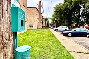 6423 N Damen Ave, Chicago, IL 60645 - Photo 17