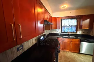 111 S Hale Ave, Bartlett, IL 60103 - Photo 7