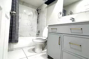 111 S Hale Ave, Bartlett, IL 60103 - Photo 11