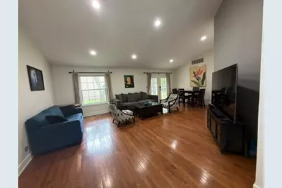 4 Dartmouth Court, Streamwood, IL 60107 - Photo 7