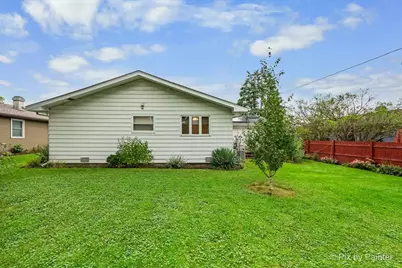125 W Middle Street, South Elgin, IL 60177 - Photo 19