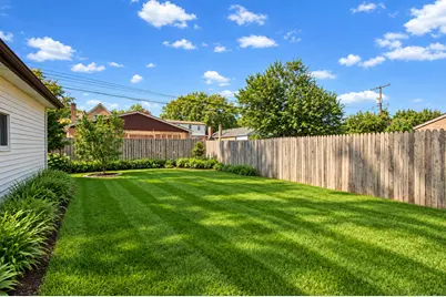 9932 S Homan Avenue, Evergreen Park, IL 60805 - Photo 13