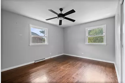 9120 E Prairie Road, Evanston, IL 60203 - Photo 9